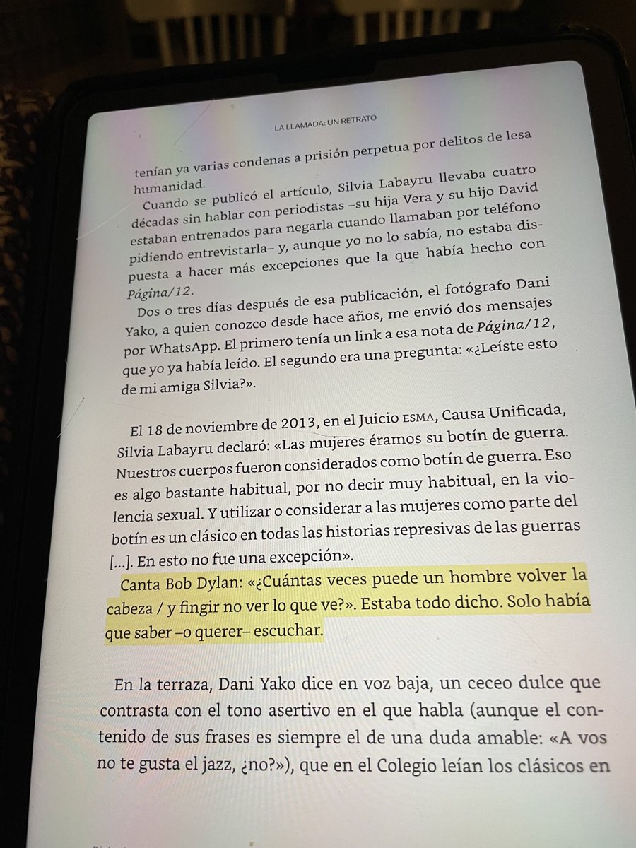 Empieza el #viernes con una lectura ansiada: #LaLlamada de ⁦<a href="/leilaguerriero2/">Leila Guerriero</a>⁩ a quien conocí un día cuando yo era Vanity Fair y ella ya una artesana implacable de las palabras y el estremecimiento.