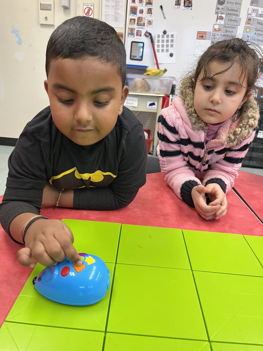Thank you, Ms. Brause for coming in to show us some coding with the mouse! <a href="/PrinceEdwardPS/">Prince Edward Pacers</a> #earlyyears #coding