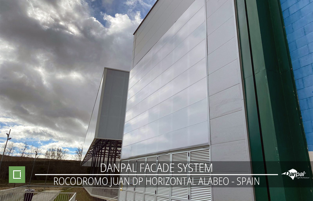 DanpalMX's tweet photo. Las posibilidades arquitectónicas son infinitas con los sistemas térmico-traslúcidos Danpal.
Centro Deportivo Lazarillo de Tormes, España.
Sistema de Fachadas Danpal Softlite 12 mm Hielo
Arquitecto: ROMAN E HIJOS ESTRUCTURAS SL
#arquitectura #fachadas #luznatural #DANPAL https://t.co/Nq2oxSnnmx