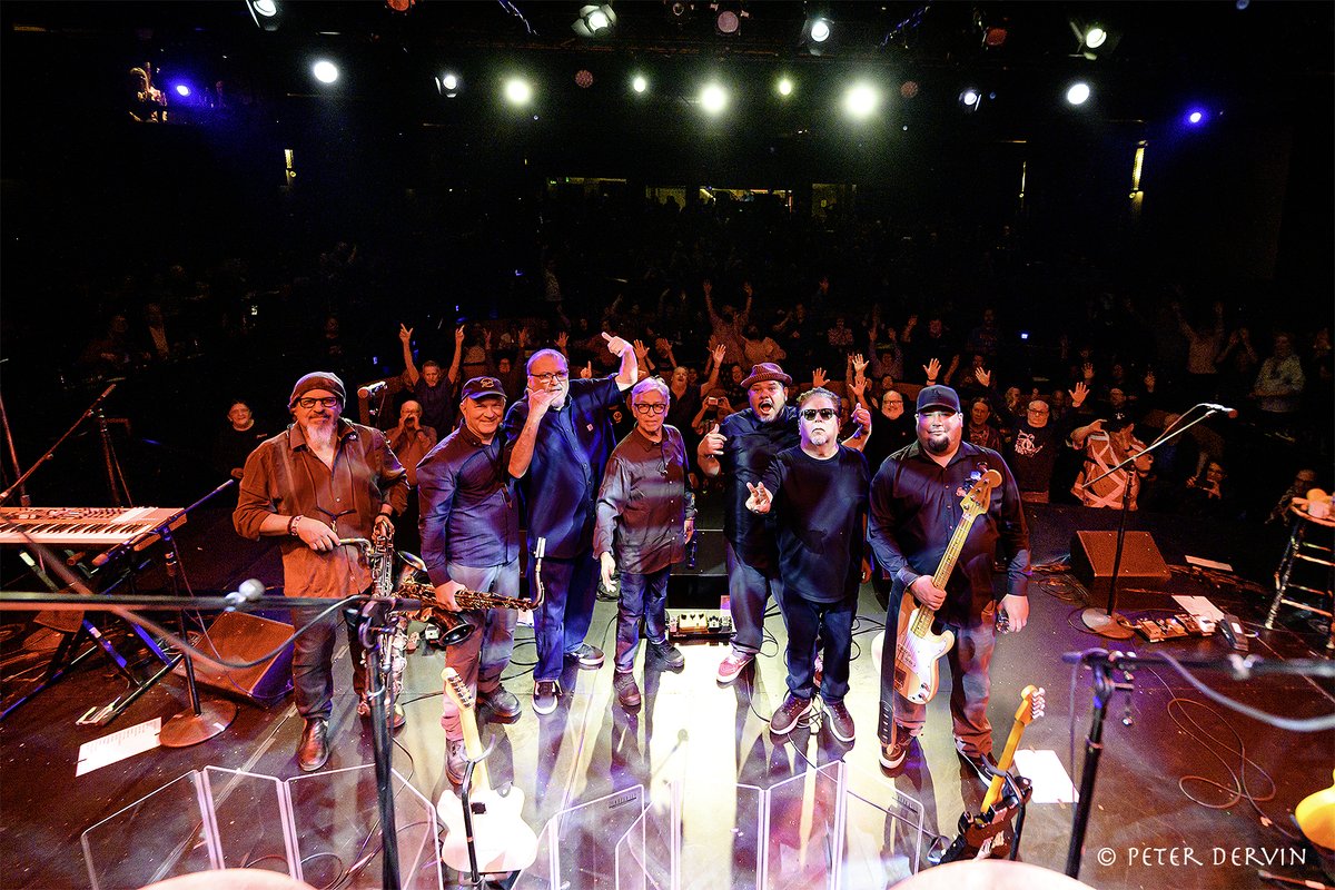 Los Lobos tweet media