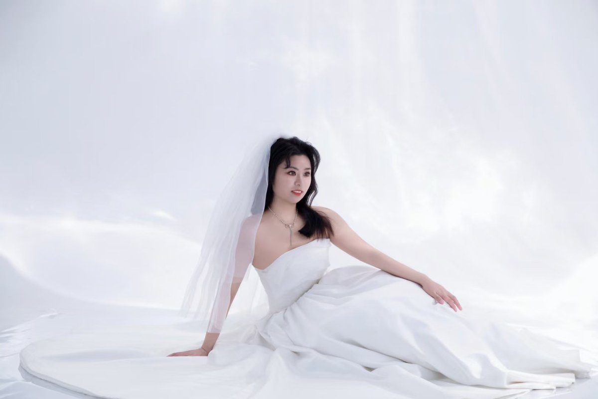 biuwangsx's tweet photo. 女教师同事 https://t.co/m60eGr0HKY
