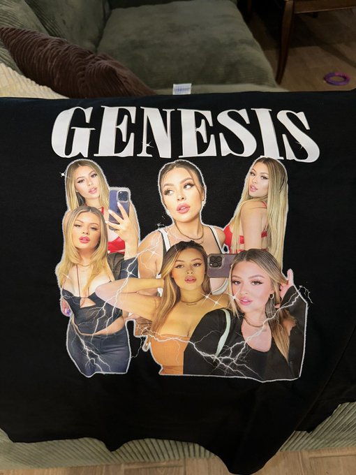 Whattttt this is so cool. My face and name on a shirt 🔥 https://t.co/M3vQYbtzJ1