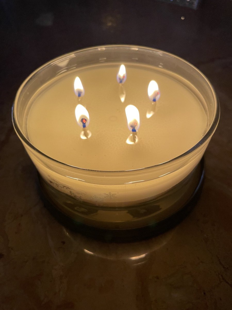 kris_petit's tweet photo. #MauraMurray https://t.co/pUCjYl7p1U