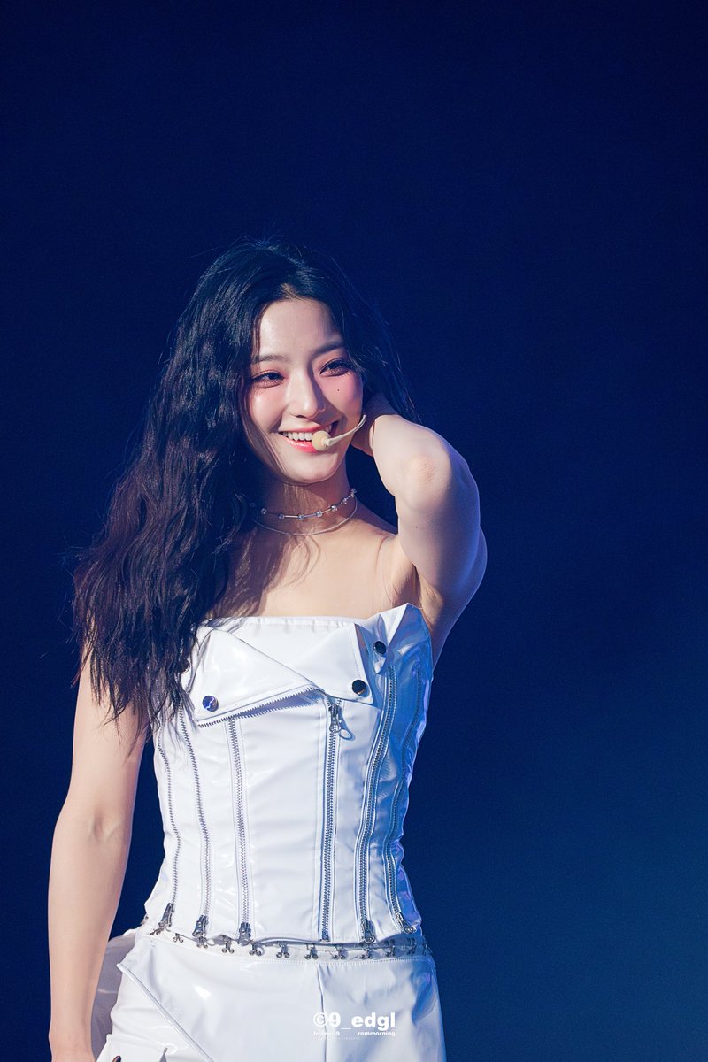 kkoromsource_9's tweet photo. her smile means a lot for me https://t.co/IlEZIlBStO