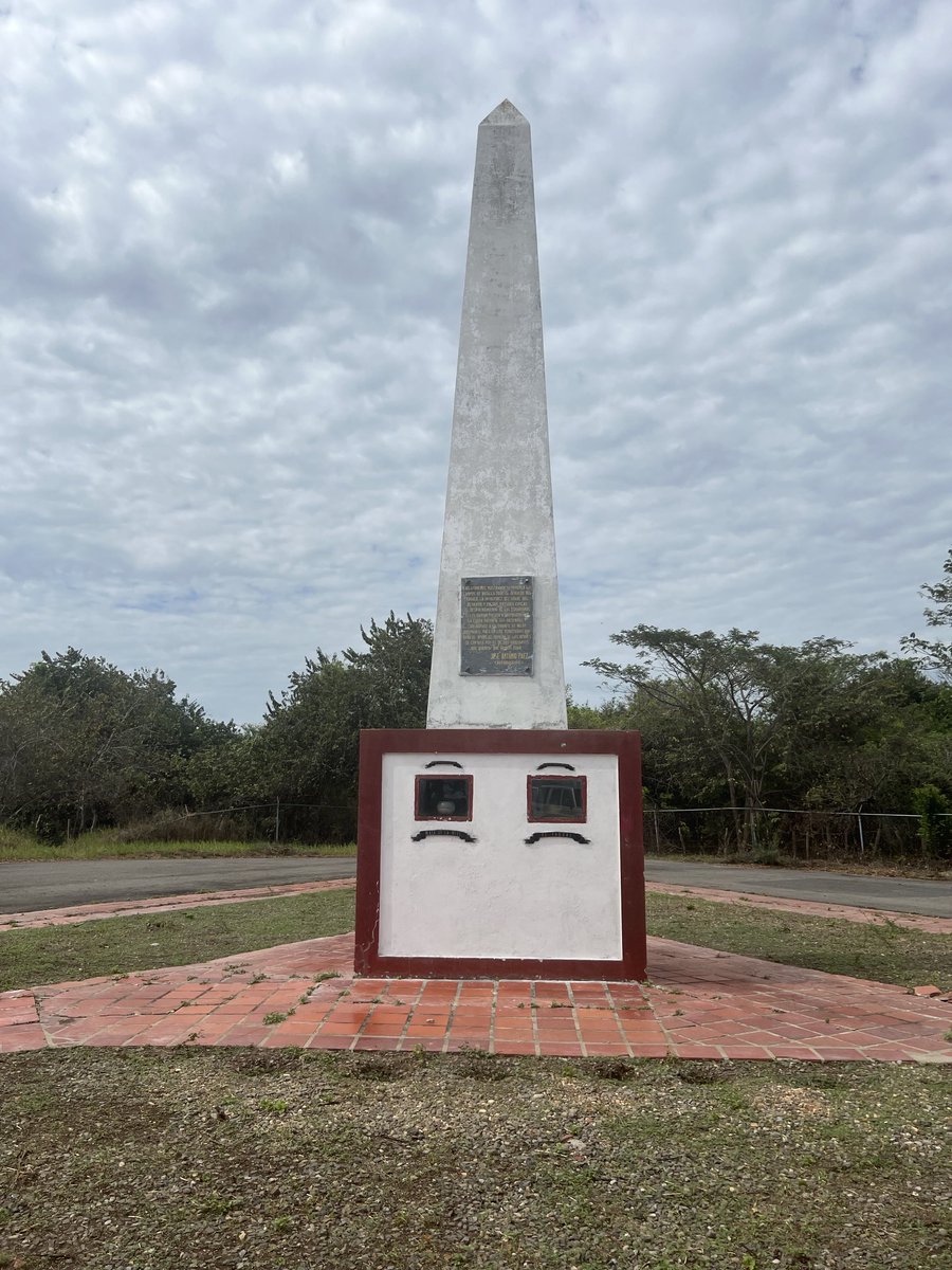 eduardopiate2's tweet photo. Cuando volvimos de Elorza para San Fernando de Apure, hicimos una parada en el monumento a la batalla de Mucuritas, en la misma sabana donde los centauros llaneros con Páez al frente, derrotaron por 1ra vez en América al ejército de Pablo Morillo. Ahí nos llenamos de Patria https://t.co/20Piho3Ofx
