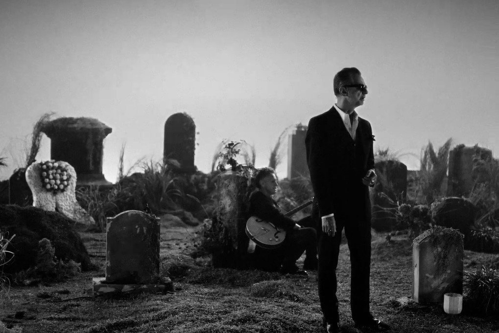 Happy first anniversary #GhostsAgain! 👻👻
#DepecheMode 🖤🌹💀
#MementoMoriTour
I'm very fond of cemeteries
 🪦🪦🪦🪦