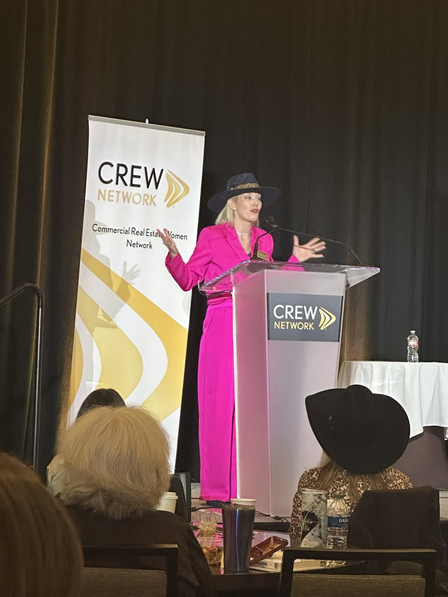 traciefrazier's tweet photo. It’s been an incredibly rewarding week in Fort Worth with @CREW_Network and powerful to see the representation from @CREWDALLAS 🫶 Looking forward to seeing everyone again at the next #crewsummit in June! https://t.co/toEB2z2jYa