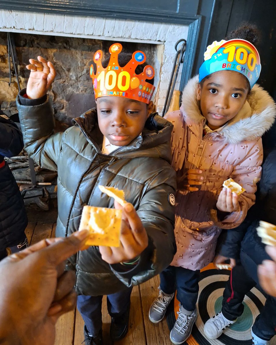 PS241BK's tweet photo. Second graders bringing history to life, making butter, and learning about colonial life at the @WyckoffMuseum 

#colonial #museum #museumeducation #colonialhouse 
#secondgrade https://t.co/rEO18avO7o