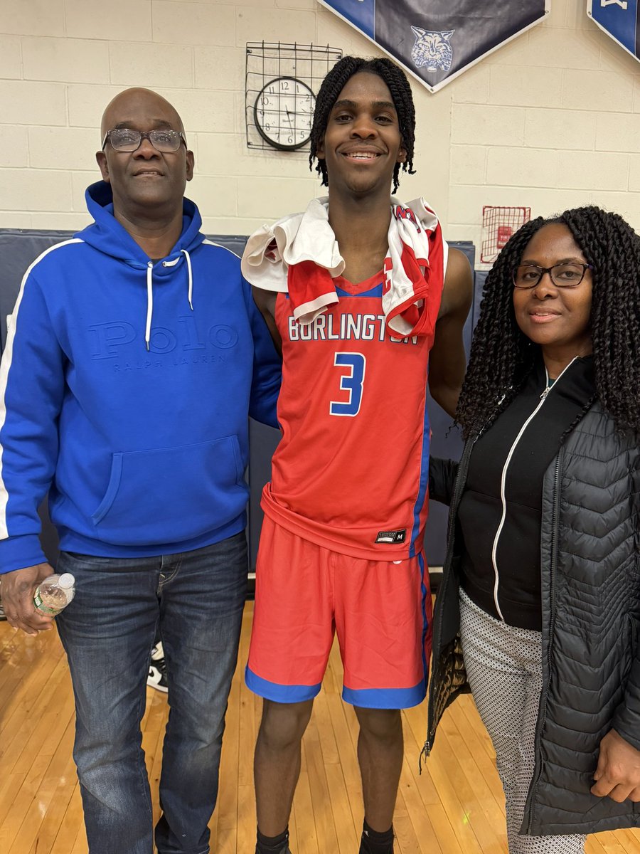 BurlingtonBasketball tweet media