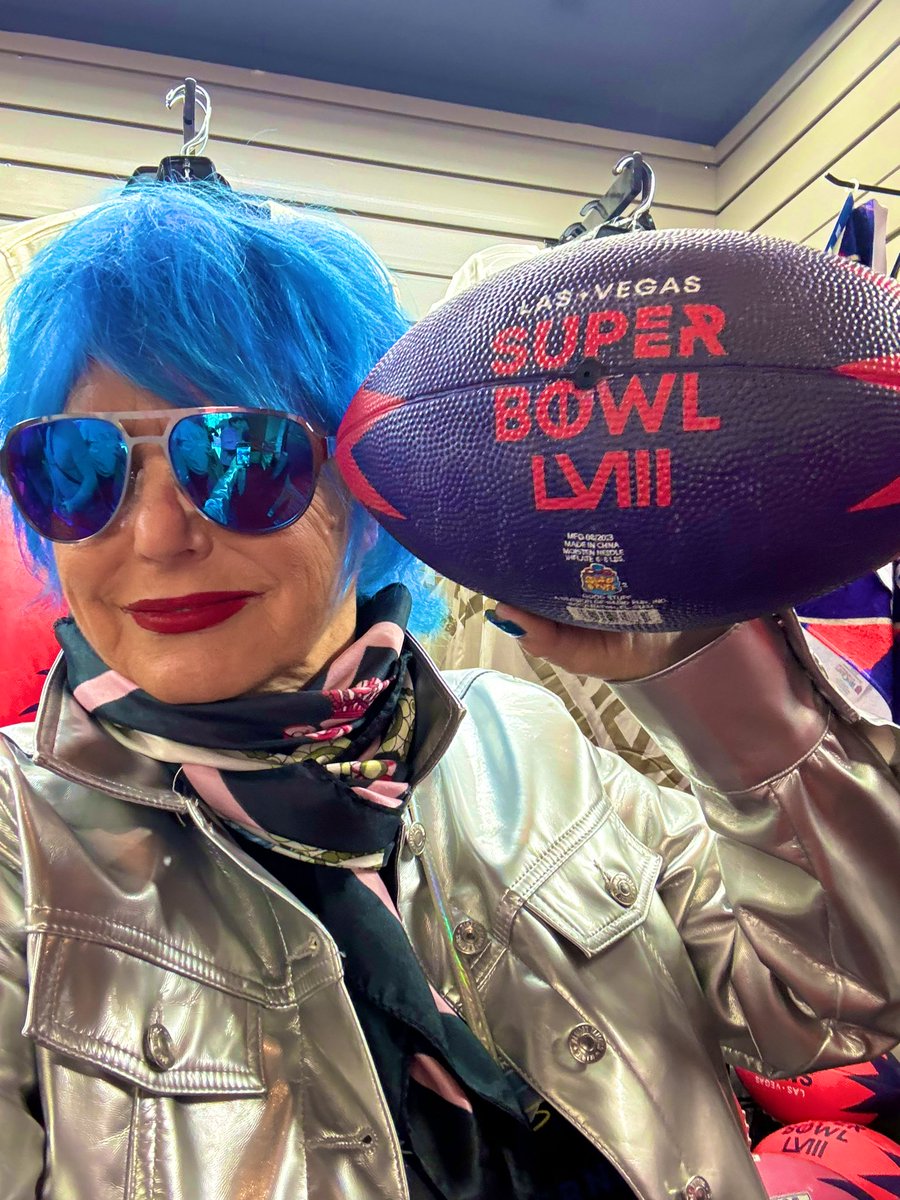 LadyRocketSpace's tweet photo. What happens in Vegas … and @SuperBowl…will go in Space. 
And Moon ! 
@LadyRocketSpace  celebrates during @SuperBowl Las Vegas, with @CopernicSpace,@GBsavant successful completion of their pioneering #MoonCargo - Space Asset to deliver Culture and Sport to the Moon. Hosting Open House at the @SuperBowl @Bellagio, while adding Art to their Space collection @spaceibles !