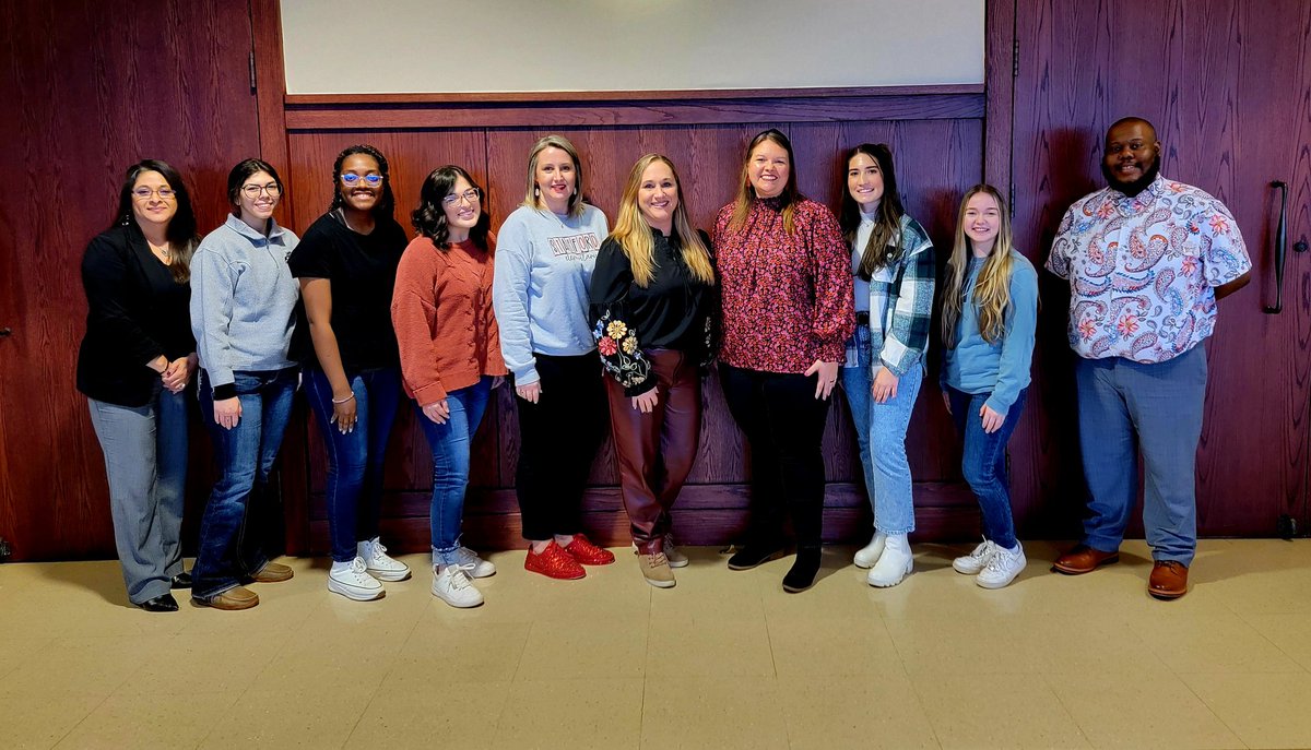swosusoea's tweet photo. Today's professional development focused on how to professionally and effectively communicate with students, parents, and colleagues. Special thanks to Josh Frazier, Mrs. Jamie Potter, Mrs. Kelly Metscher, and Mrs. Gayla Bozarth! It was a great training session. https://t.co/t2WuXKusiC