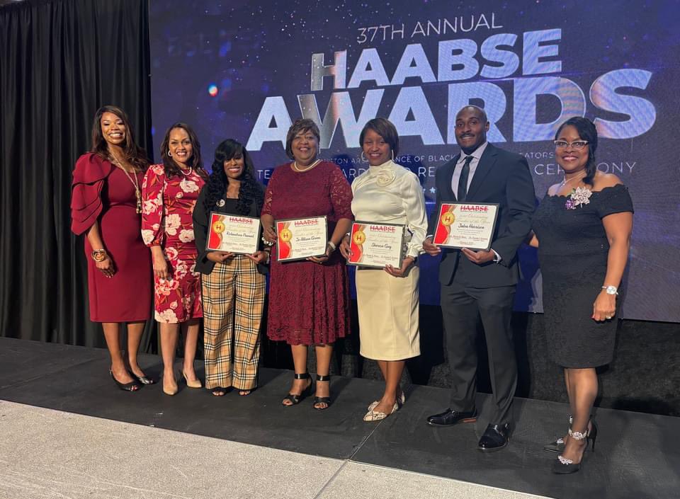 CharlesRDrewES's tweet photo. Congratulations to Mrs. Green, Houston Area Alliance of Black School Educators Teacher of the Year!  Your hard work and dedication are what makes our school great! #movingforward @CrosbyISD  @HAABSE3 https://t.co/sUzMn4poWC