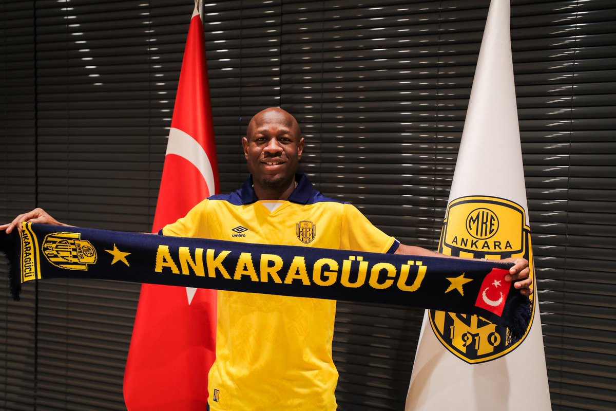 ScouTurk's tweet image. Ankaragücü 🇹🇷 signed Christian Bassogog (28) 🇨🇲 from Shanghai Shenhua 🇨🇳 on a free transfer.

#Ankaragücü #Shenhua