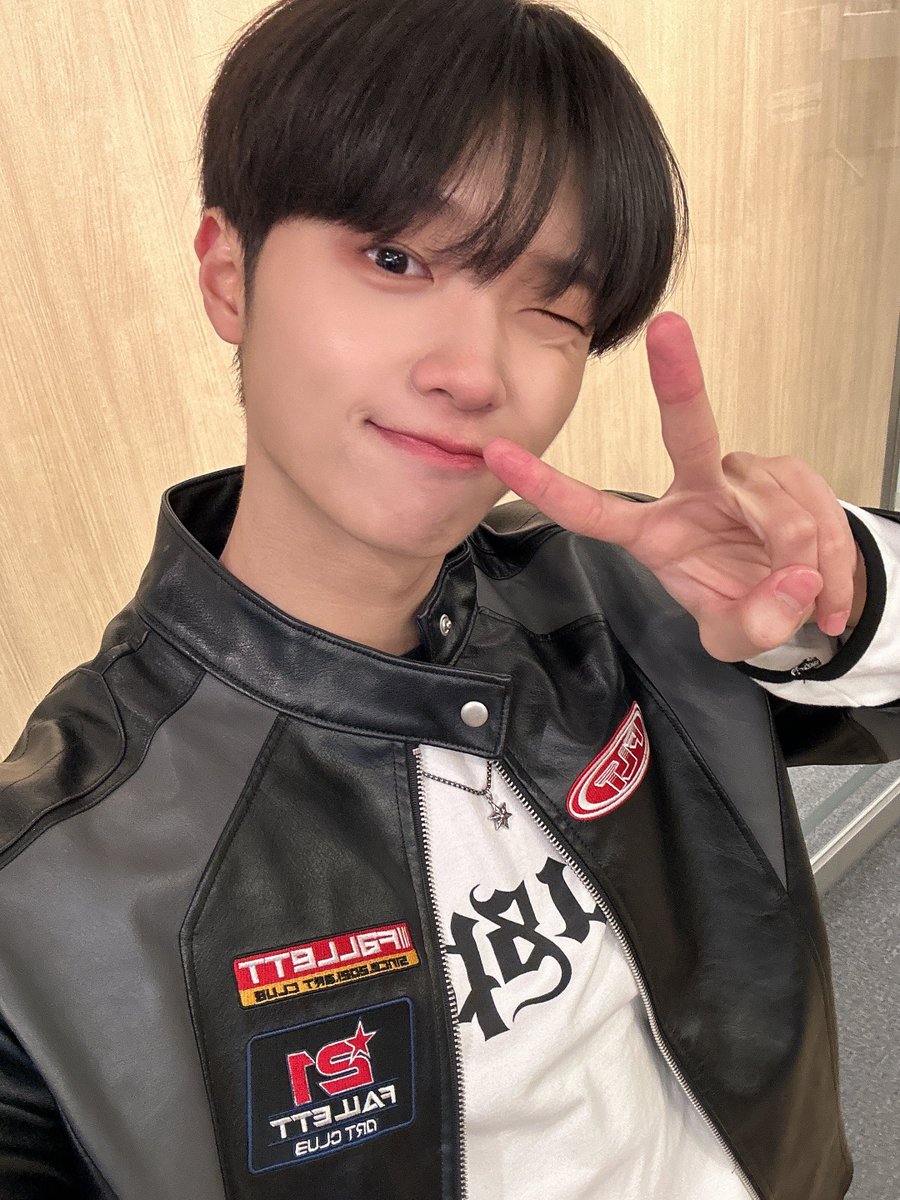 members_MIRAE's tweet photo. [#동표]
오늘 드디어 투어 첫 콘서트!!!!!!
이따 봐요 우리 나우☺️☺️❤️❤️🩵🩵
조심히 오세요 ☺️ https://t.co/m8H95AnX0f