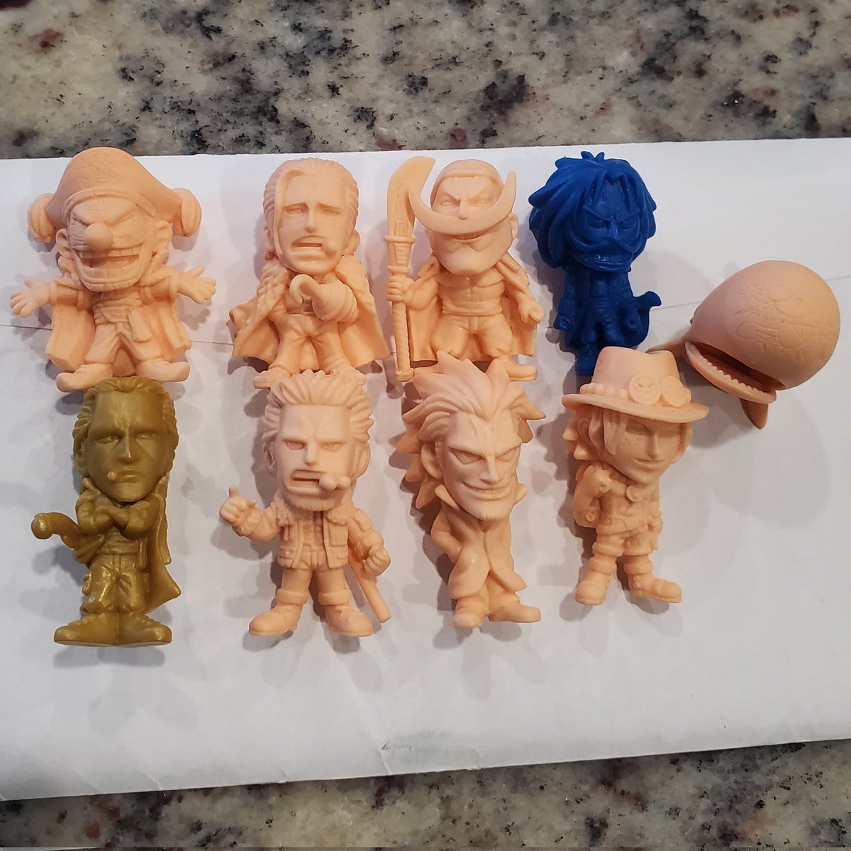 yumabooma's tweet photo. Sadly the unboxing video is deleted, but as you can tell by these scores, it was an exciting one!
Two golds, one chase, and no doubles!
Blue Laboon would've been the only thing I'd change.
#ONEPIECE #minfig #keshi https://t.co/LvizIOIfwO