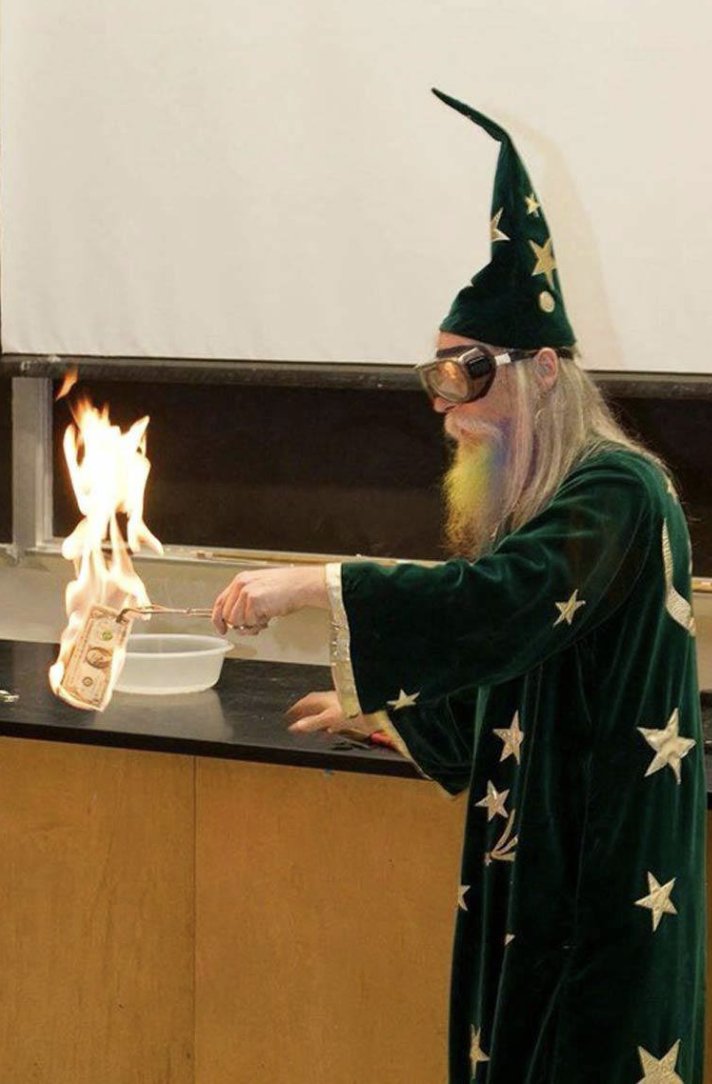 Potion404's tweet photo. Study the art of burning potions.  🧪 

We bought back $10.000 worth of $P404 and burned it.  🔥

https://t.co/D43ILf4ajO

More buybacks later.  
Retardio. https://t.co/7XQnFX35wc