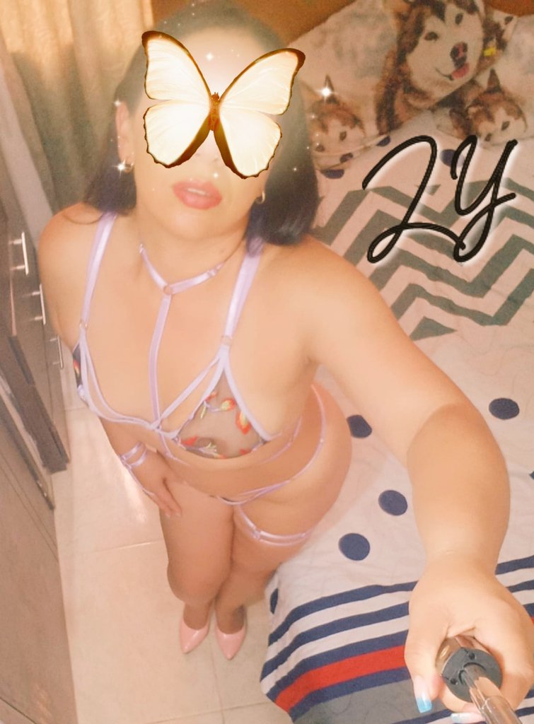 Pareja2021Sw's tweet photo. Rico y delicioso viernes 🔥🥳 que el FDS comience con una explosión de orgasmos💦💦, se liberen mentes😈😈 y se abran las puertas del deseo🤤🤤 les dejo un besote 💋💋 https://t.co/t9xwtDEGTg