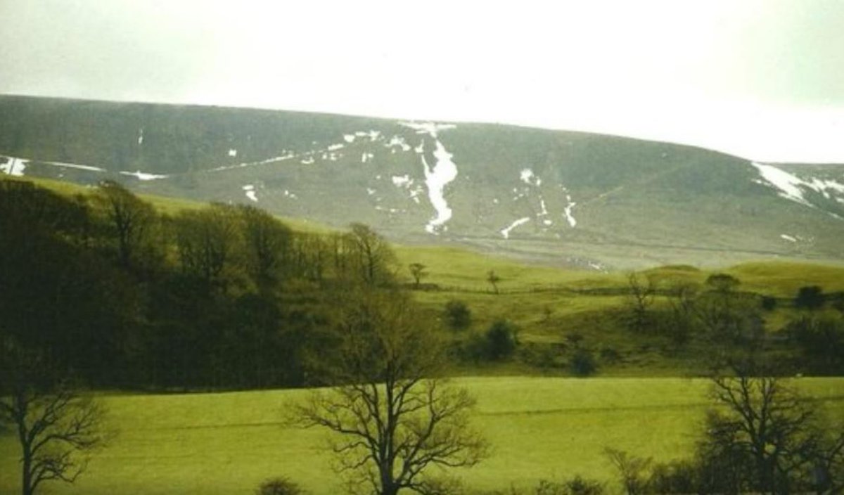 #DailyPendlePic (not a photo from today) Has the ‘Snow Witch’ appeared at all this winter? #PendleWitches #Pendle #Snow