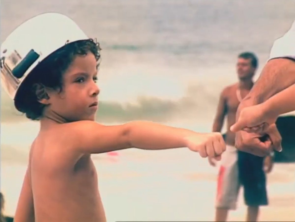 nacaomarvell's tweet photo. Desbloqueando uma memória da sua infância!

Quem lembra de quando a série do Menino Maluquinho entregou o maior crossover da história da TV brasileira? https://t.co/1bEGdfFGAM