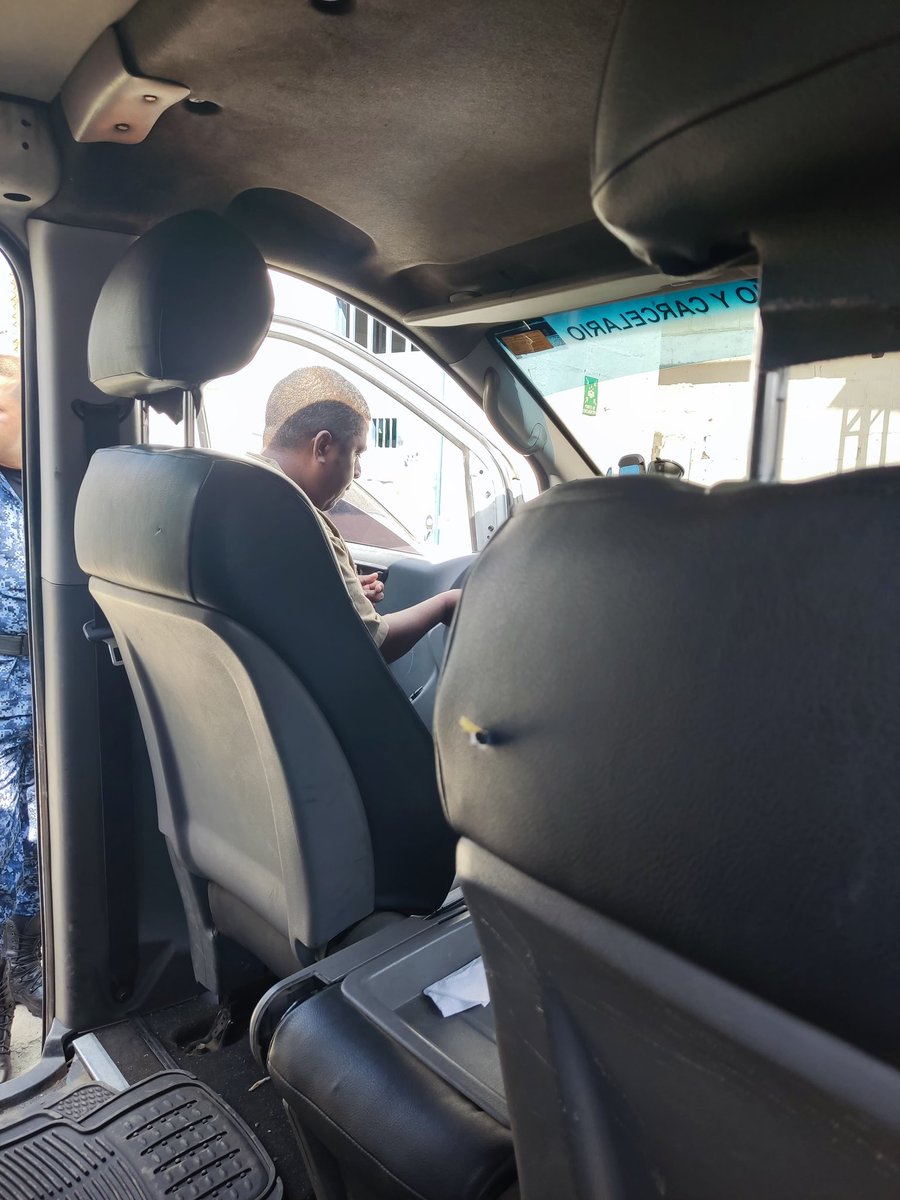 ospinpec's tweet photo. En el CPMSC BUGA , director del @DInpec @INPEC_Colombia Ministro @osunanestor @MinjusticiaCo @mindefensa @DirectorPolicia @FiscaliaCol @PoliciaColombia , medidas URGENTES ‼️🆘🆘🆘, para nuestros compañeros , los delincuentes no pueden doblegar las instituciones. https://t.co/x9ejjScLz8