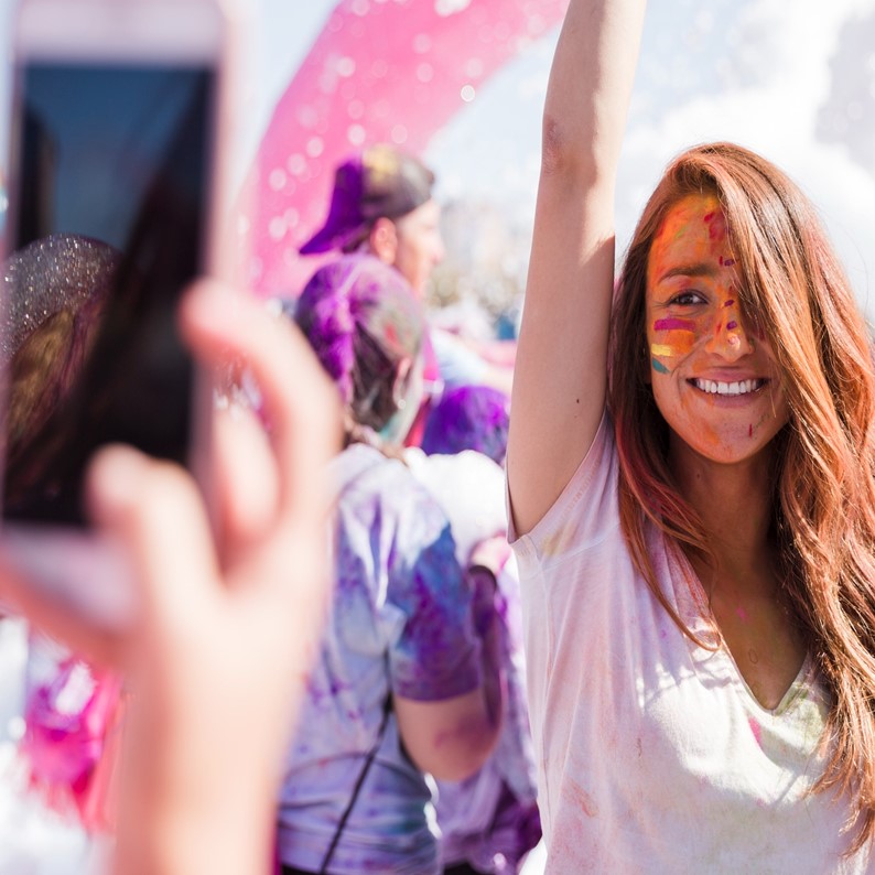 RioOfficeSegs's tweet photo. Ambev vai distribuir ‘Brahma Phone’ no carnaval, e internautas já chamam de ‘celular do ladrão’

Marca vai distribuir 800 smartphones da marca Positivo no Rio de Janeiro e em Salvador. Saiba mais em PEGN: https://t.co/oAqfsnRcLb

#brahma #phone #carnaval https://t.co/LT65HoyG6N