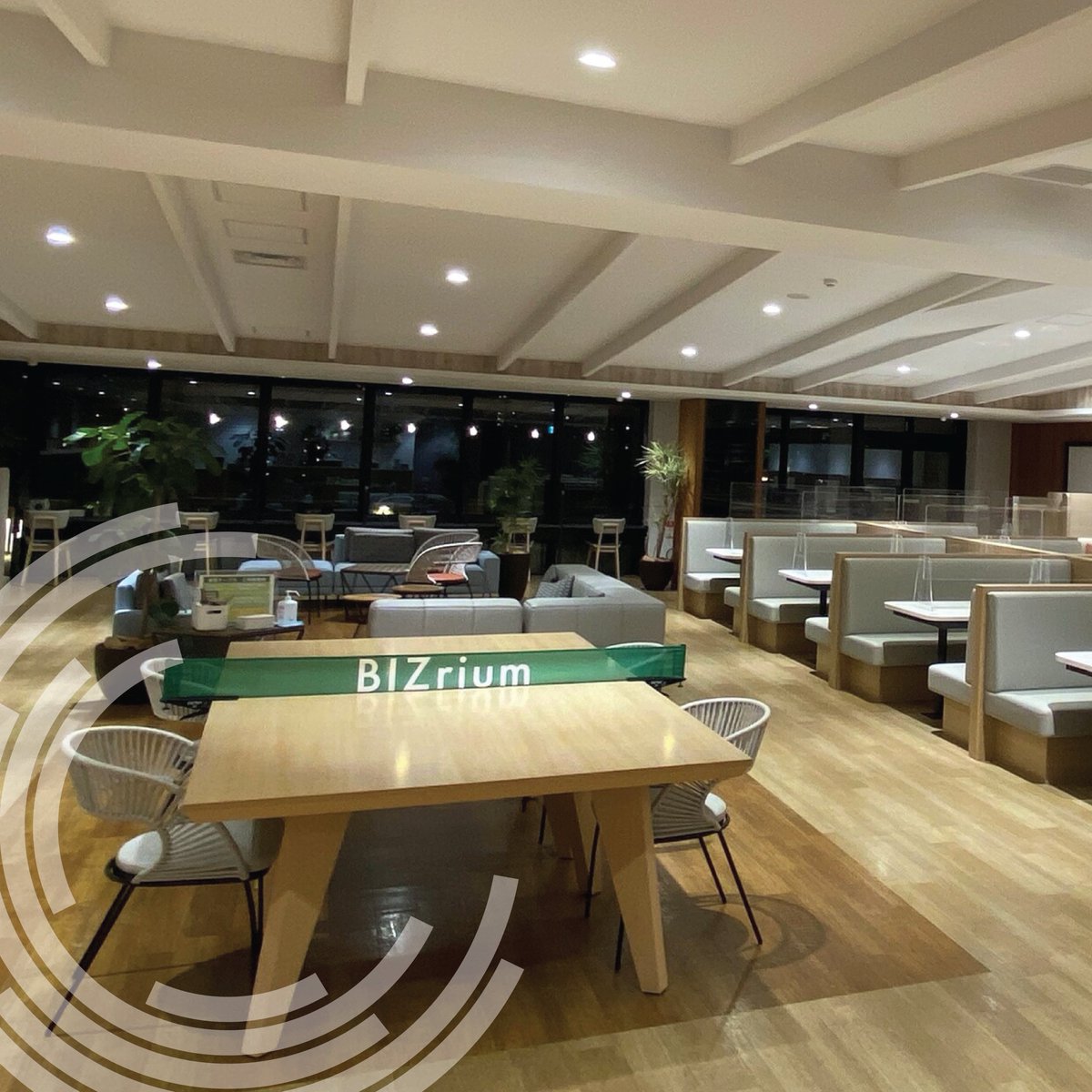 WELLcertified's tweet photo. For this week's #WELLFridayFeature, we're highlighting BIZrium NAGOYA, a large-scale rental office zone, WELL Core Certified at the Gold level. Located in Japan, the project site is on the upper floor of the complex and boasts outdoor spaces, various workstations and more. https://t.co/JNKgf7XaAB
