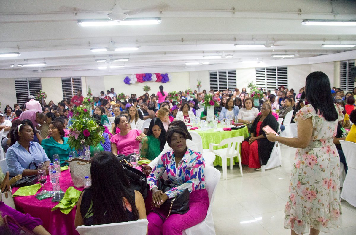 CarlosGuzmanDr's tweet photo. Gracias a Mujeres Aliadas con Carlos Guzmán por el gran respaldo que se suma de manera significativa para el triunfo que con Dios por delante materializaremos el 18 de Febrero

Seguiremos trabajando a favor de todas como prometimos y cumplimos con el 50% de la inclusión laboral https://t.co/v2VjSlEBRB