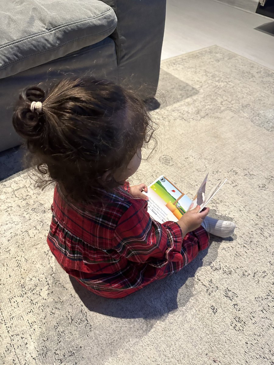 anfalalsairafi's tweet photo. 📖 time https://t.co/SIjtzcAUG7