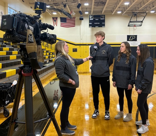 PHSjackets's tweet photo. DECA seniors, Gavin Fenneken, Emma Thompson, and Avary Zeisloft planned and hosted Career Day today at @PburgPJHS. Over 40 local professionals presented to more than 800 junior high students about career paths and professionalism. Nice work Gavin, Emma, &amp; Avary!🐝 https://t.co/QuddwcweeN