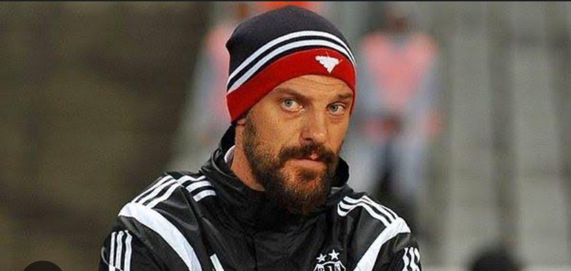 ernatlgn's tweet photo. @BJKKartalYuvasi  Slaven Bilic şapkası istiyoruz eey tasarımcılar eey grafikerler https://t.co/6v8FUTSq5S