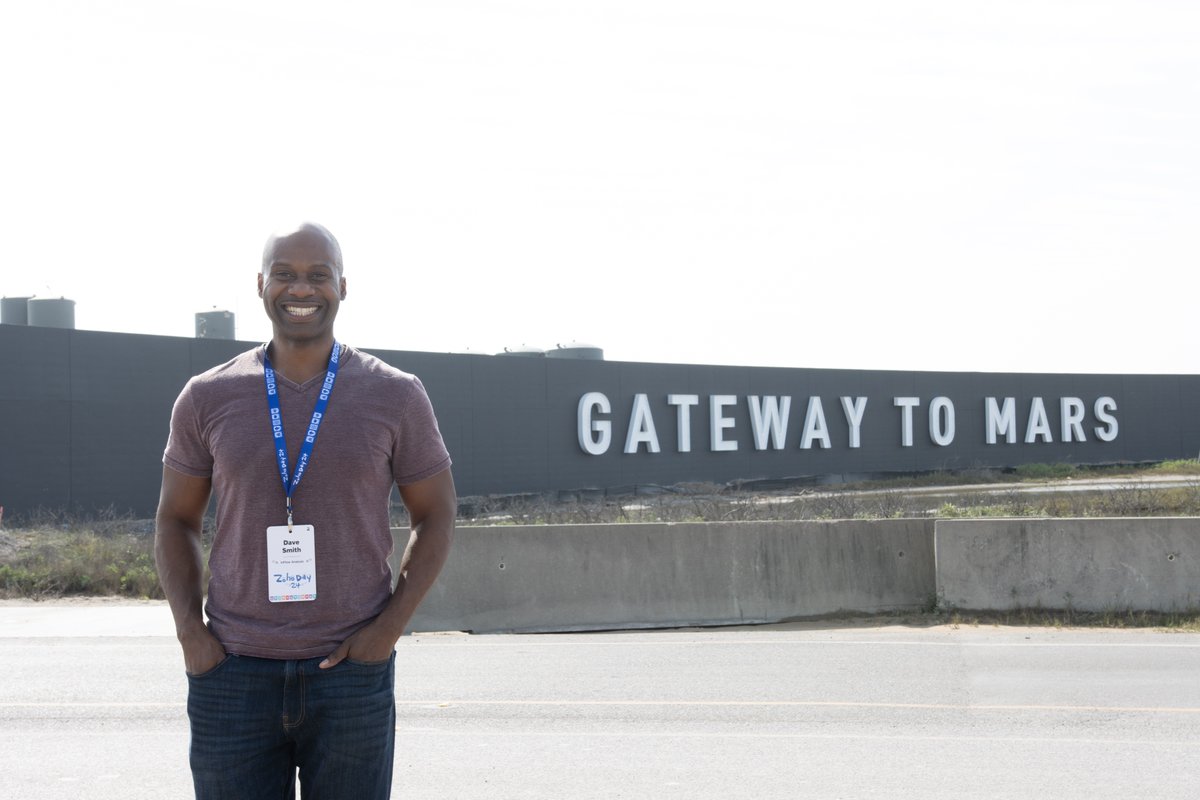 DaveMario's tweet image. Hanging out @SpaceX with the amazingly good folks @Zoho On my way to Mars!! #ZohoDay24