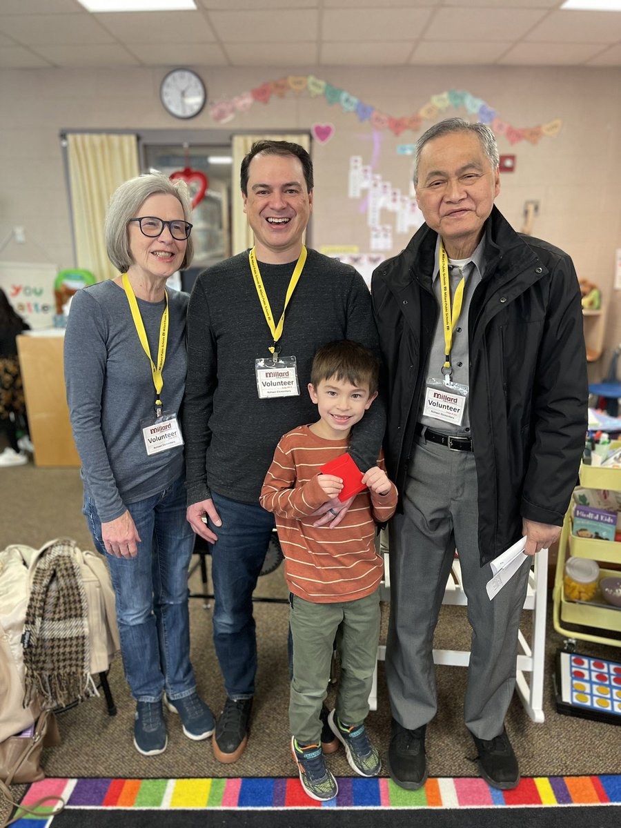 MrsSearlMPS's tweet photo. GUNG HAY FAT CHOY! 🎊❤️🥳🎈🐲 We were SO lucky to learn about traditions + celebrations of Chinese New Year from one of our friends’ Grandparents 🤩 They even brought us “Lucky Money” in a special red envelope that is considered good luck🧧 So amazing! @RohwerE @MPSElemEd https://t.co/SHrWkNoaFf