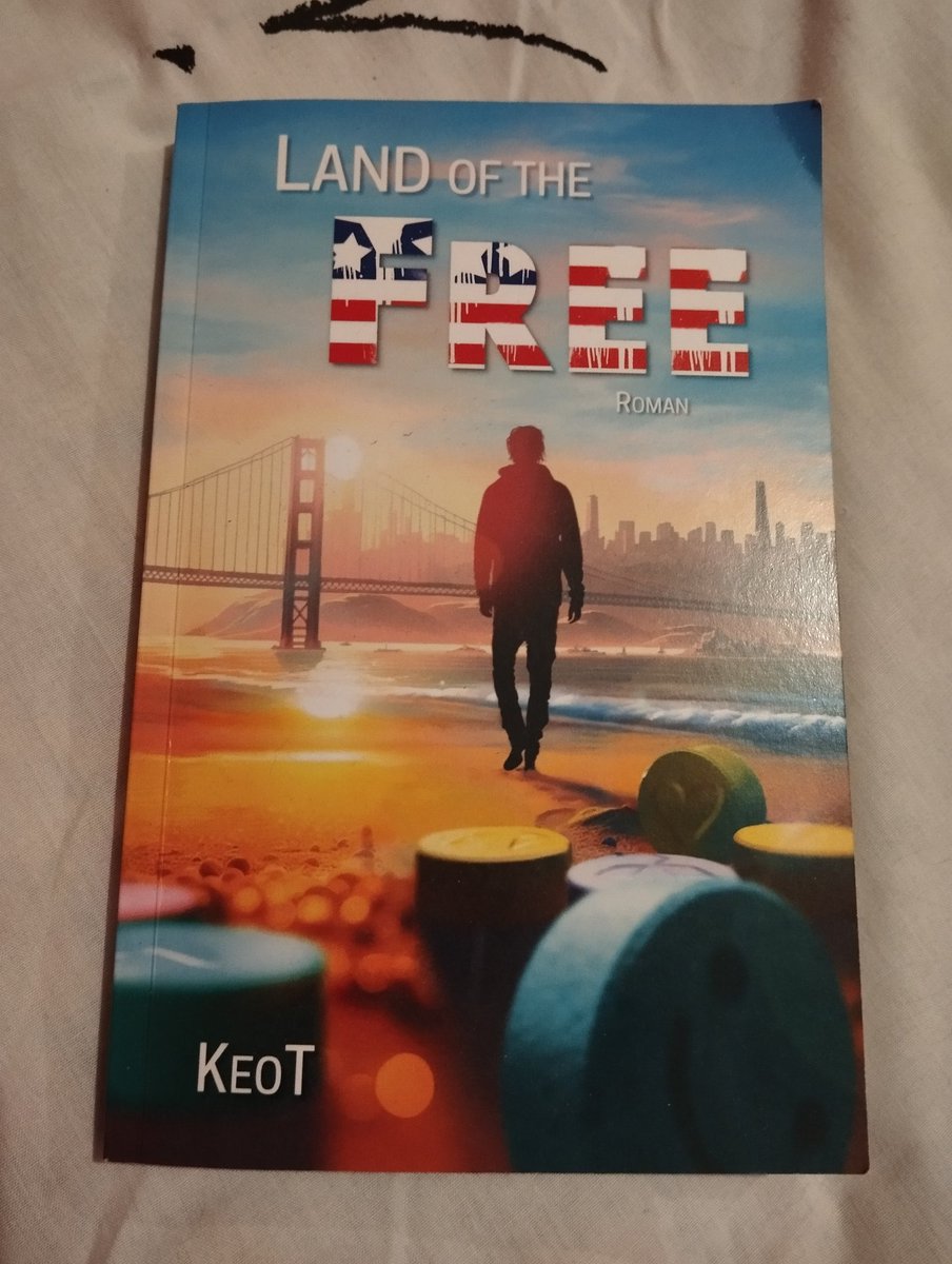 <a href="/memoart_dadrien/">📚Mémo’Art d’Adrien📚</a> Je lis un roman de <a href="/KeoTauteur/">KeoT</a>, Land of thé Free.👍