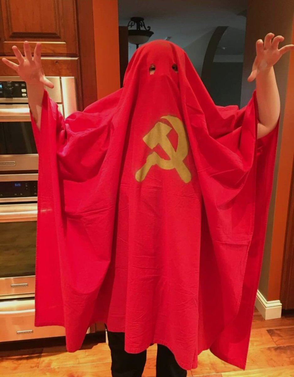 lavertigineee's tweet image. diodato che spaventa lorella cuccarini nei camerini