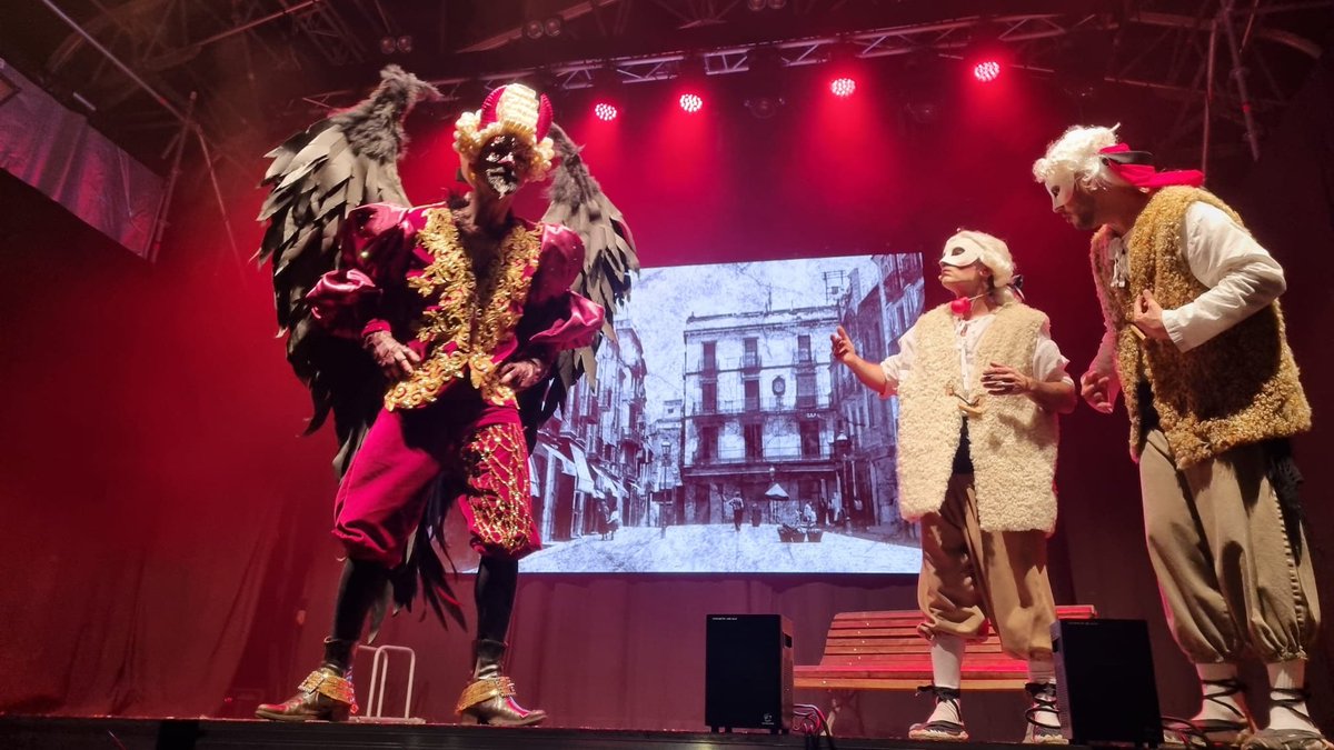 🎉 El Rei Carnestoltes comença el seu regnat al #CarnavalVNG

🍬 Majestat, dolç regnat al millor dels Carnavals!
#MésQueUnaFesta