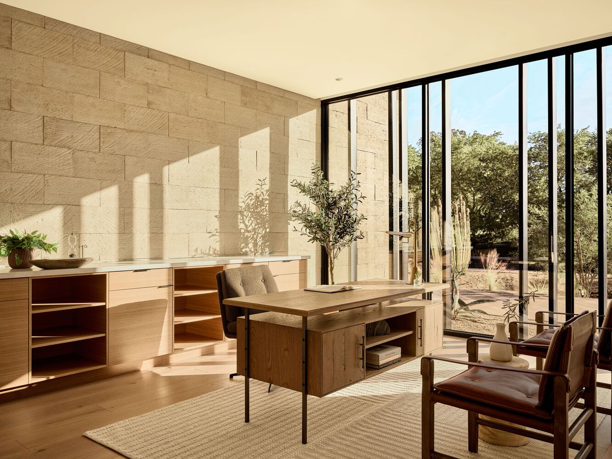 linear_magazine's tweet photo. Sun-kissed

—Mockingbird House, by The Ranch Mine. Paradise Valley, Arizona. https://t.co/vzUgs5q6mH