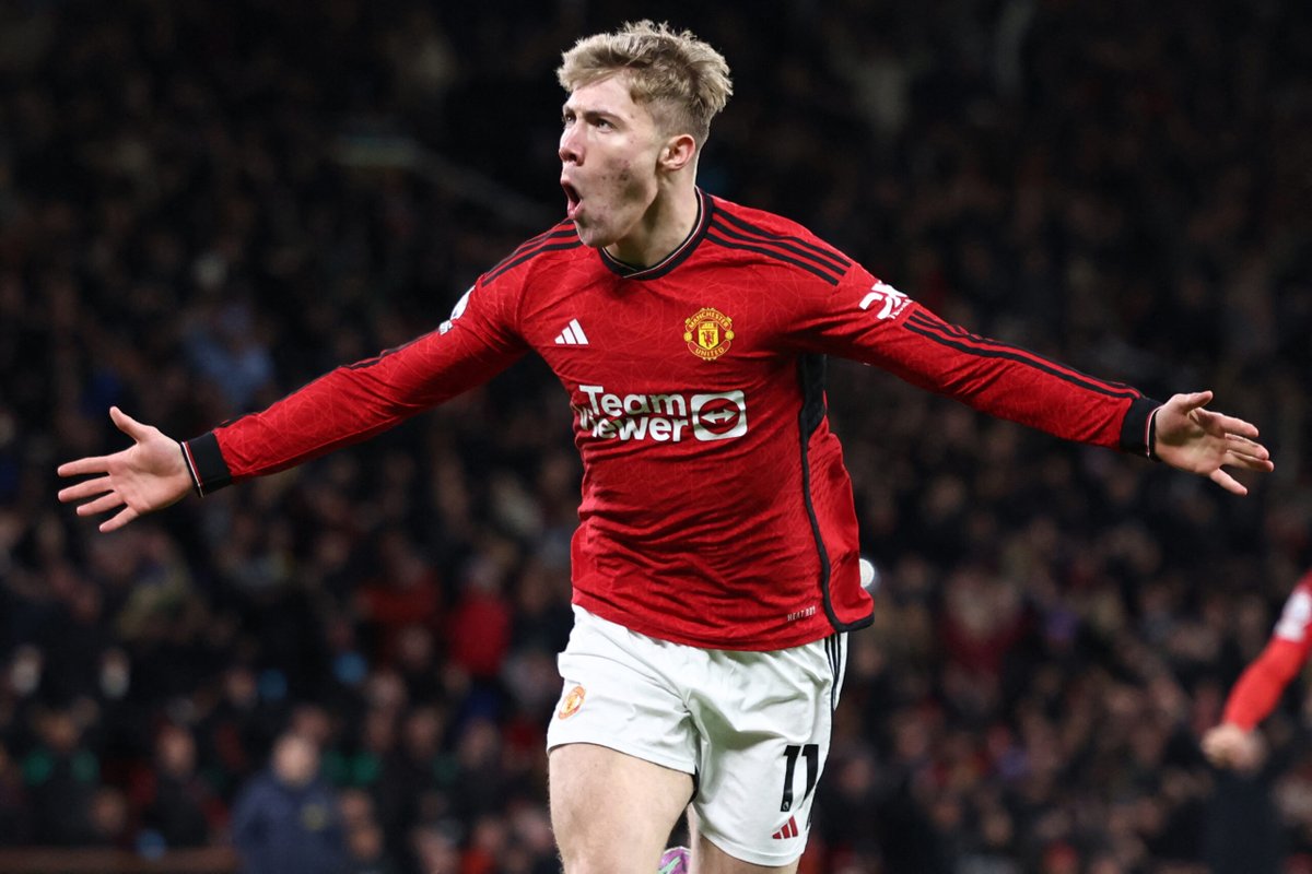 UnitedCover_'s tweet photo. Will Holjund, continue his scoring streak against the club he kicked off from?

Holjund, the first and only Manchester United youngster to score four consecutive goals, is on fire! ⚽ How many more goals do you predict he'll net if he maintains this form? https://t.co/qfekpOiQU2