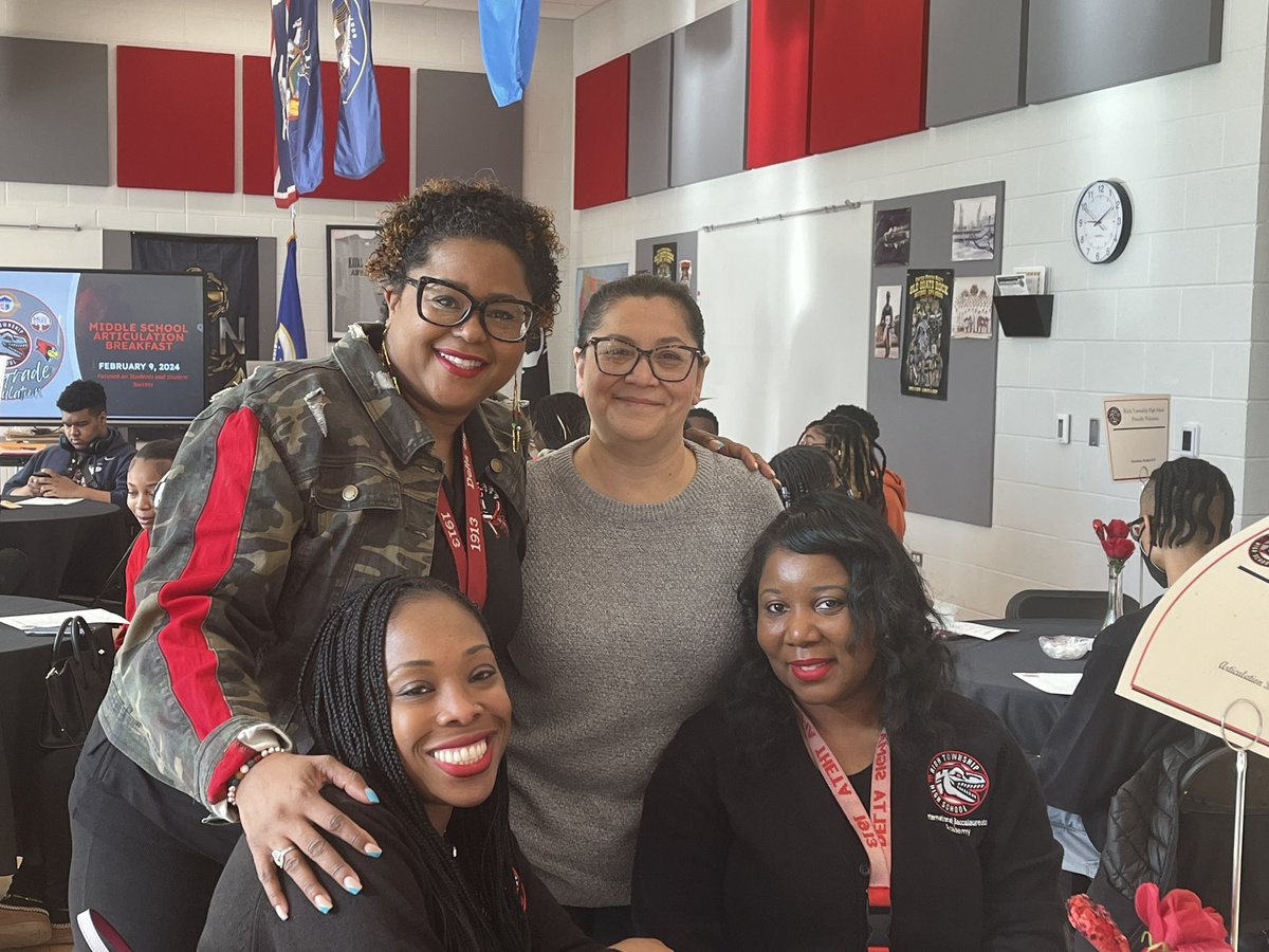 The 8th grade articulation meeting with the feeder schools went well. Current high school students engaged with their middle school counselors and administrators. #richinstudentsuccess