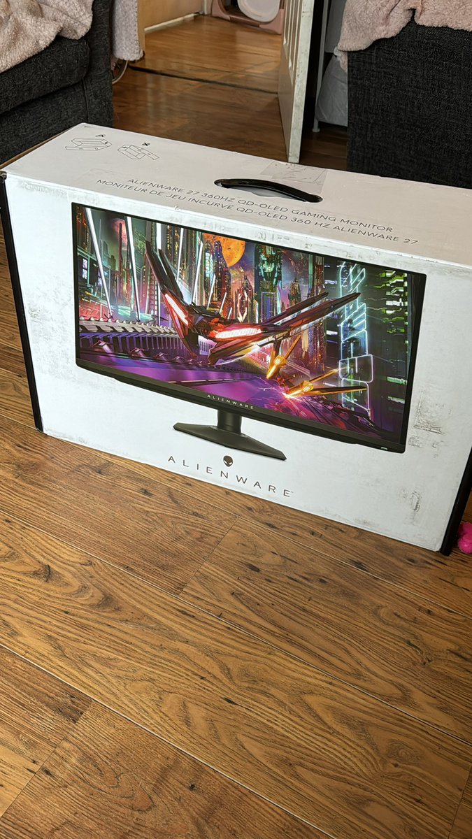 TheRealGzL's tweet photo. @AlienwareUK 2725DF https://t.co/EkVT9XX3Y1
