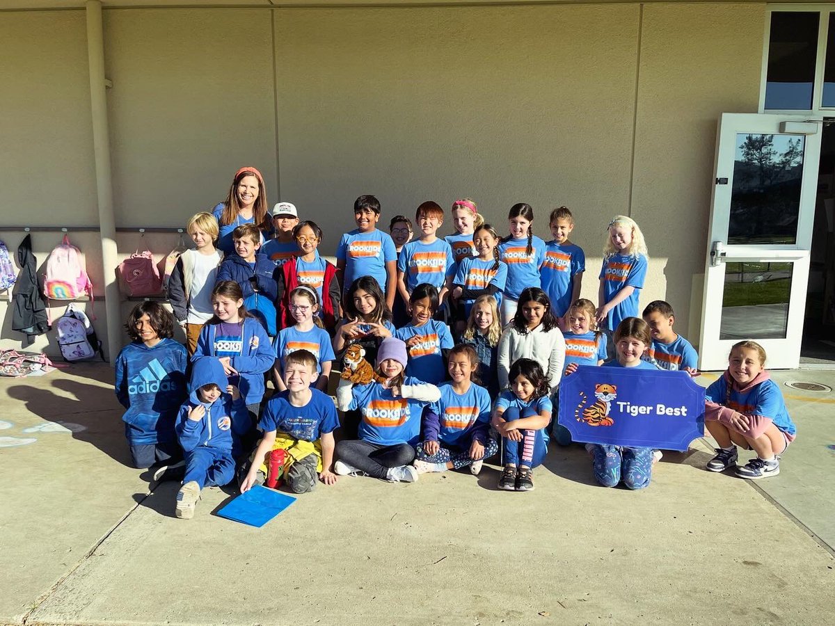 BESTigersOPUSD's tweet photo. Tiger BEST awards, Lunar New Year Red Envelope winners and Spirit winners at our Tiger BEST assembly.  #opshares https://t.co/eDukoz1Y8q