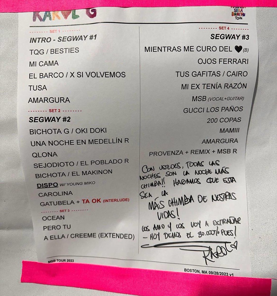 Setlist del show en el Estadio Azteca en la noche 1/3 

¿Que canción esperabas? 🇲🇽🌈⭐️✨