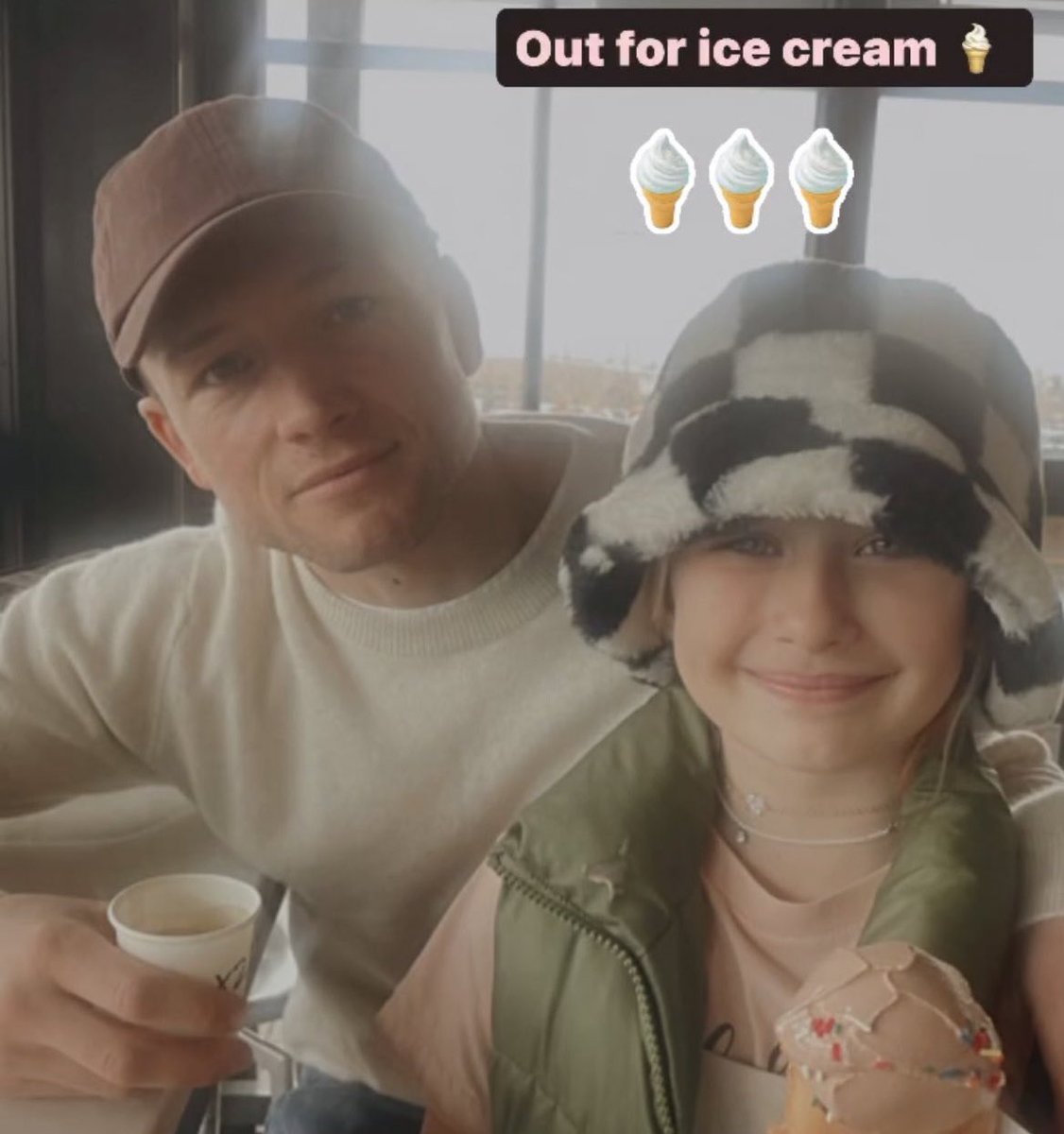 hourly taron egerton (@hourlytaron) on Twitter photo 