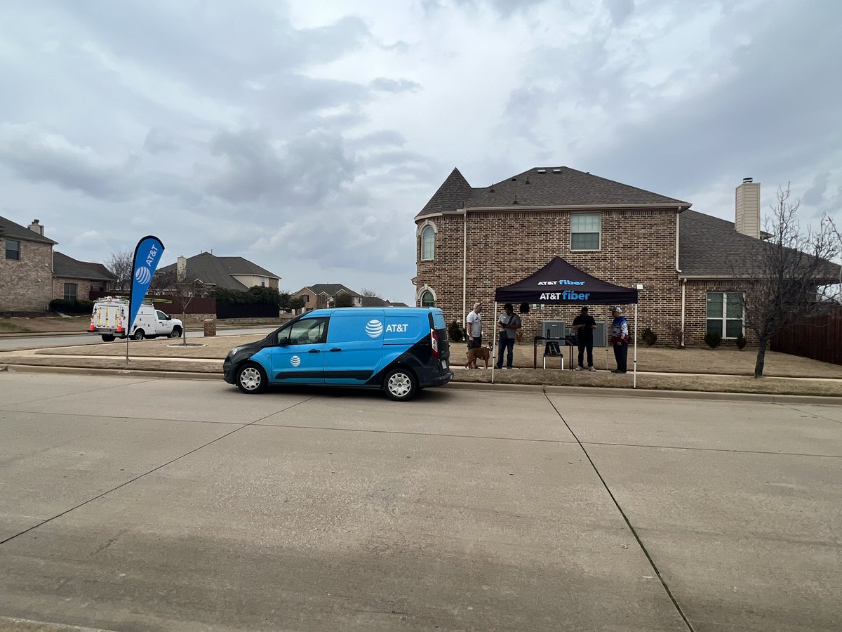 Another beautiful day helping the Brookstone community out with AT&T FIBER ⛳️ @yvetteNTX @NTX_Anuksha @SSanjuaneloS @dbustamante1210 @NTXEVENTSTEAM @NTX_Market @HuegelNicholas