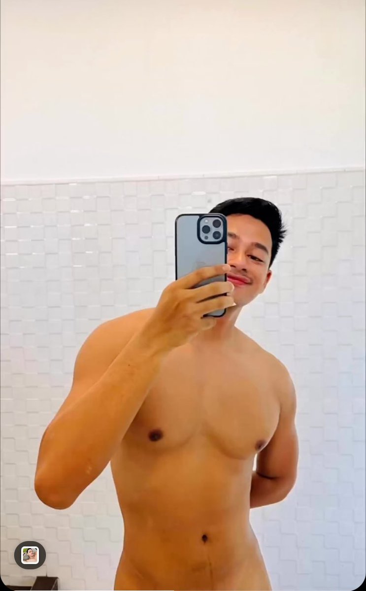 Radizz99's tweet photo. Mirror selfie #cowokIndo #ganteng #muscle #cowokAtletis #gym #unggulputrajaya https://t.co/yKUpQoGjHt