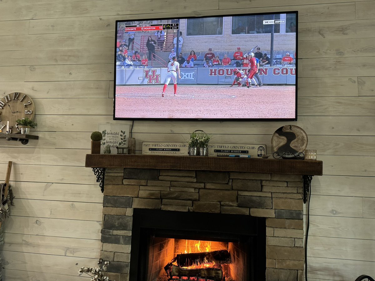 TKNIGHT11's tweet photo. Former MS Bomber Paris Lehman with a couple of perfect innings, taking the rubber for the University of Houston. MS Bombers even got a shoutout on the broadcast. Do it P!!! @paris_lehman @LehmanBobby @bombercoach #AlwaysABomber #LetsGoP https://t.co/2As1iLuT2t