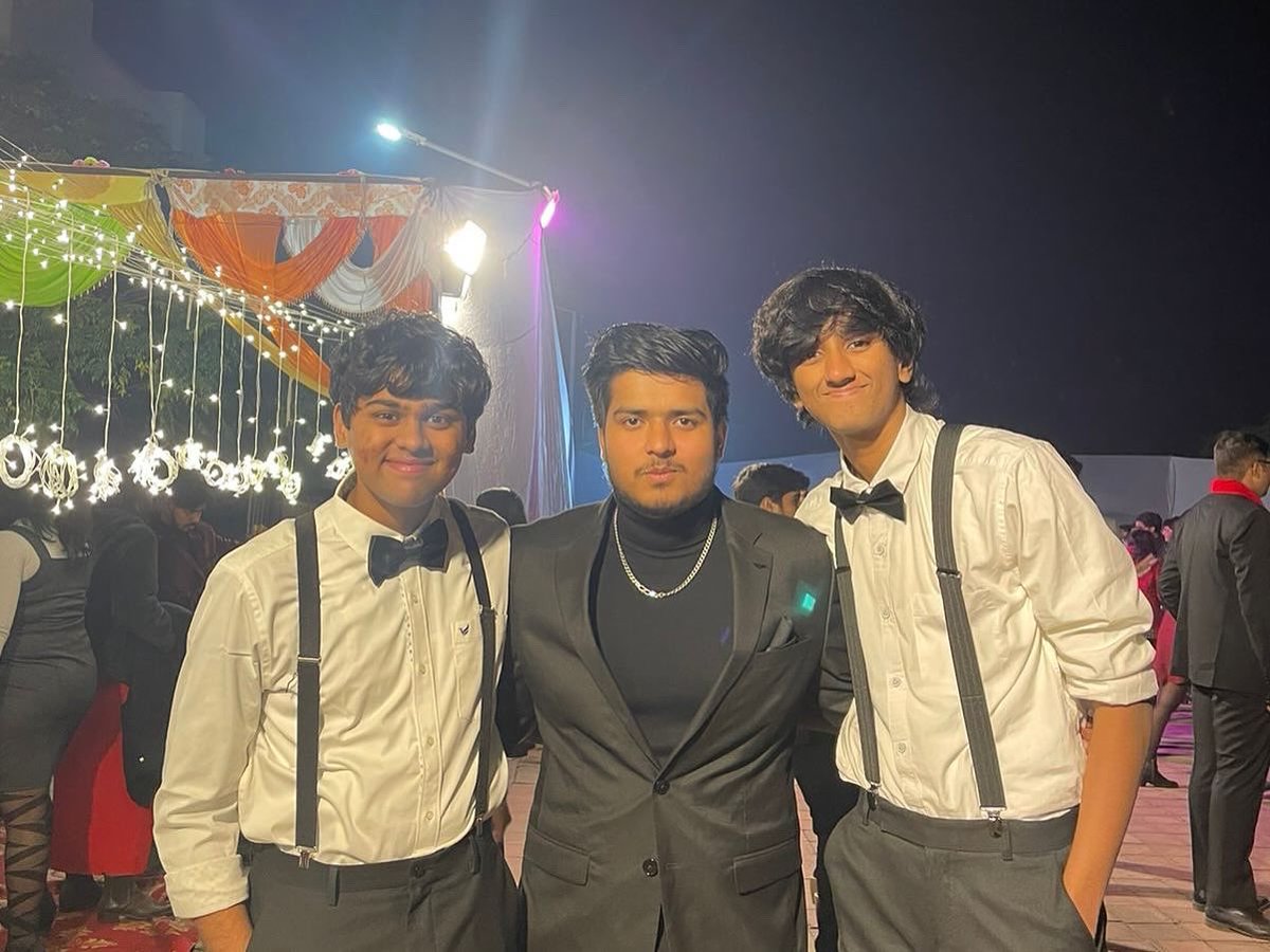 flatcolafanatic's tweet photo. love these mfs wayyy too much my fucking everything at this point https://t.co/3AYjCEWZir