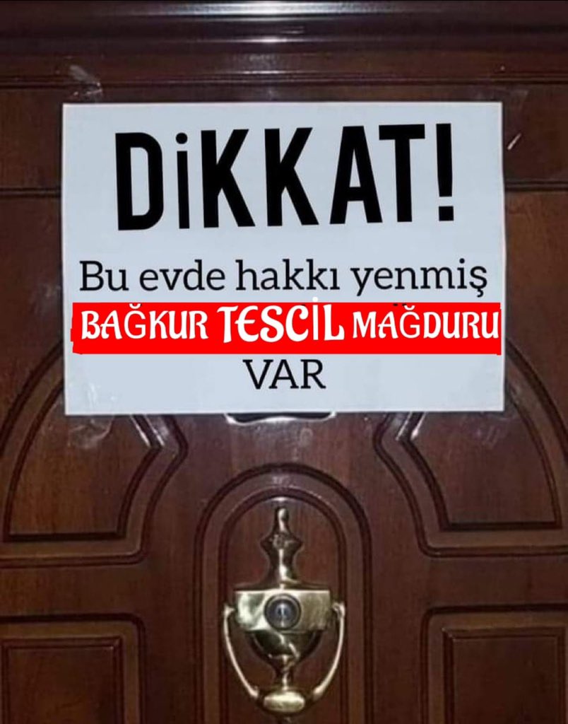 FakirAdam3435's tweet photo. Biz özel değilimiyiz Neden hiç destek vermiyorsunuz 

#BağkurTESCİLMağdurları
❗️Bağ-Kur #TESCİL mağdurları af, bağış ya da ilave haklar istemiyor.20 yılı aşkın mağduriyetinin telafisini istemektedir.
Vatan Partisi Vatan Partisi Vatan Partisi
Vatan Partisi Vatan Partisi Vatan Partisi

❗️Sigortalılık koşullarının oluştuğu 1982-2000 yılları arasındaki çalışma hayatında olduğunu, süre kısıtlaması olmadan, Devlet’in kurumlarından aldığı belgeler ile Sosyal Güvenlik Kurumu’na ispat ve ibraz ederek Bağ-kur 
Bağ-Kur Bağ-Kur Bağ-Kur Bağ-Kur Bağ-Kur Bağ-Kur Bağ-Kur Bağ-Kur Bağ-Kur
#TESCİLİMİZİ yapılmasını,
prim ödeme yükümlülüklerini yerine getirebildiğinde, sigortalılık haklarına erişme önündeki engelin kaldırılmasını,
ilgili 1982-2000 tarihlerde yürürlükte bulunan kanunların işletilerek, sosyal güvenlik haklarını geri almak istemektedir. 

❗️DEVLETİNE hiç bir şekilde maddi yük olmadan kendi KAYNAĞINI kendisi oluşturarak, geriye dönük borçlanma hakkının iadesiyle HAZİNEYE sağlayacağı MİLYARLARCA ₺ faizsiz gelirle DEVLETE kaynak sağlayacaktır. Hem DEVLET kazanacak hem de 100 binlerce mağdur edilmiş vatandaş mahrum bırakıldığı SOSYAL GÜVENLİK hakkına kavuşmuş olacaktır.
@RTErdogan @mehmedmus @memetsimsek @isikhanvedat @vedatbilgn @ErbakanFatih @dbdevletbahceli @_cevdetyilmaz @Dogu_Perincek @eczozgurozel @meral_aksener @B_Palandoken @selcukktepeli @YS_Turkoglu @ekremacikel @KucukkayaIsmail @avabdullahguler @leylasahinusta @AvOzlemZengin @akbasogluemin @abdulhamitgul @NumanKurtulmus @erkanakcay45 @M_Levent_Bulbul @celal_adan @SermetAtay @MehmedAltinoz @DoganBekin @prof_aydal @suatkilic @nureddingul @mfatihmujdeci @drmfatihoztek @naimozturrk @SelcukGeyveli @CemilColakRP @korayaydintr @MDervisogluTR @55erhanusta