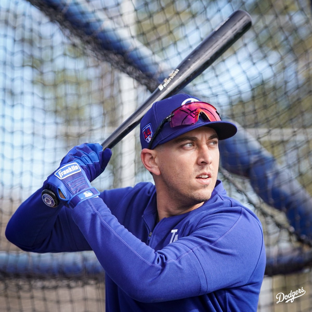 Dodgers's tweet photo. Cage work with Barnesy. https://t.co/4mYZ7yTxJt