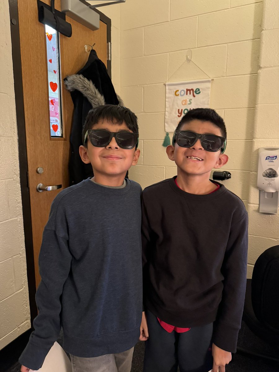 teach_withMrsV's tweet photo. These 3rd graders finished their ACCESS testing for this year! So proud hard work throughout it all! Way to go, huskies! 🥳 @HanoverHuskies https://t.co/7ABDEIQ4iC