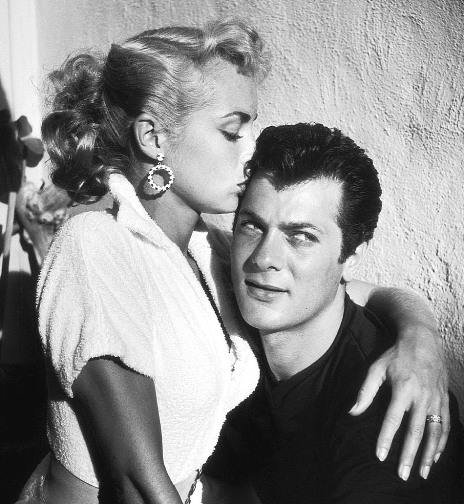 CinemaOnSundays's tweet photo. Janet Leigh and Tony Curtis https://t.co/D5CWbmNYUk